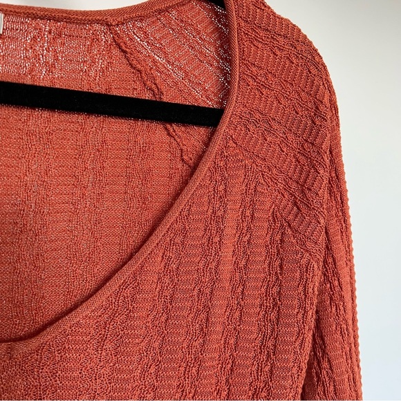 Amuse Society V-Neck Crop Top Sweater - Picture 3 of 9